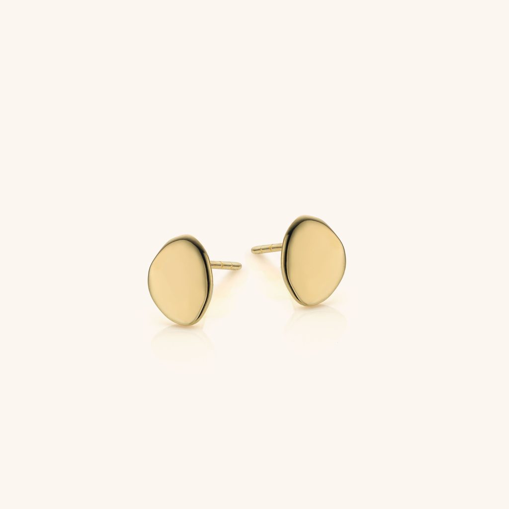Unieke gouden oorbellen in maat small uit de Amber collectie van Ramoon.