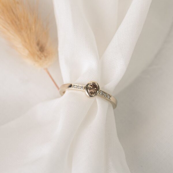 Louise – Ovale solitaire – 0,28 ct